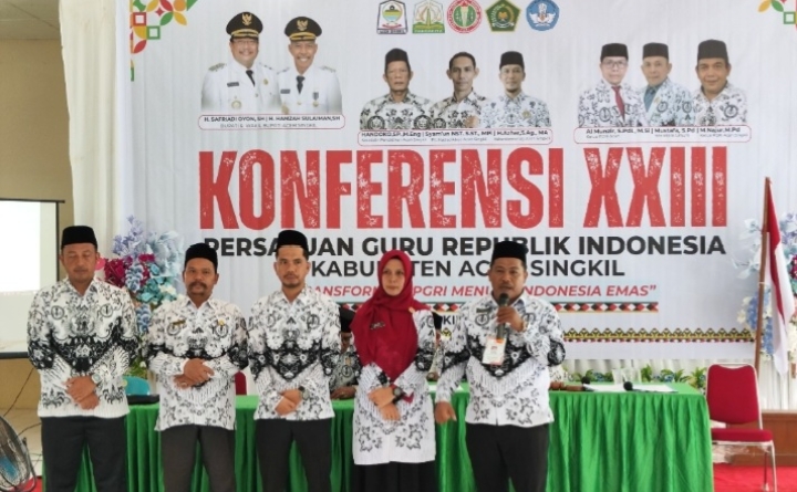Plt Kepala UPTD SDN Situban Makmur Nakhodai PGRI Kabupaten Aceh Singkil