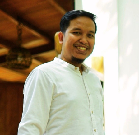 Suara dari Desa: Benarkah Kami Tidak Ingin Kaya Raya?